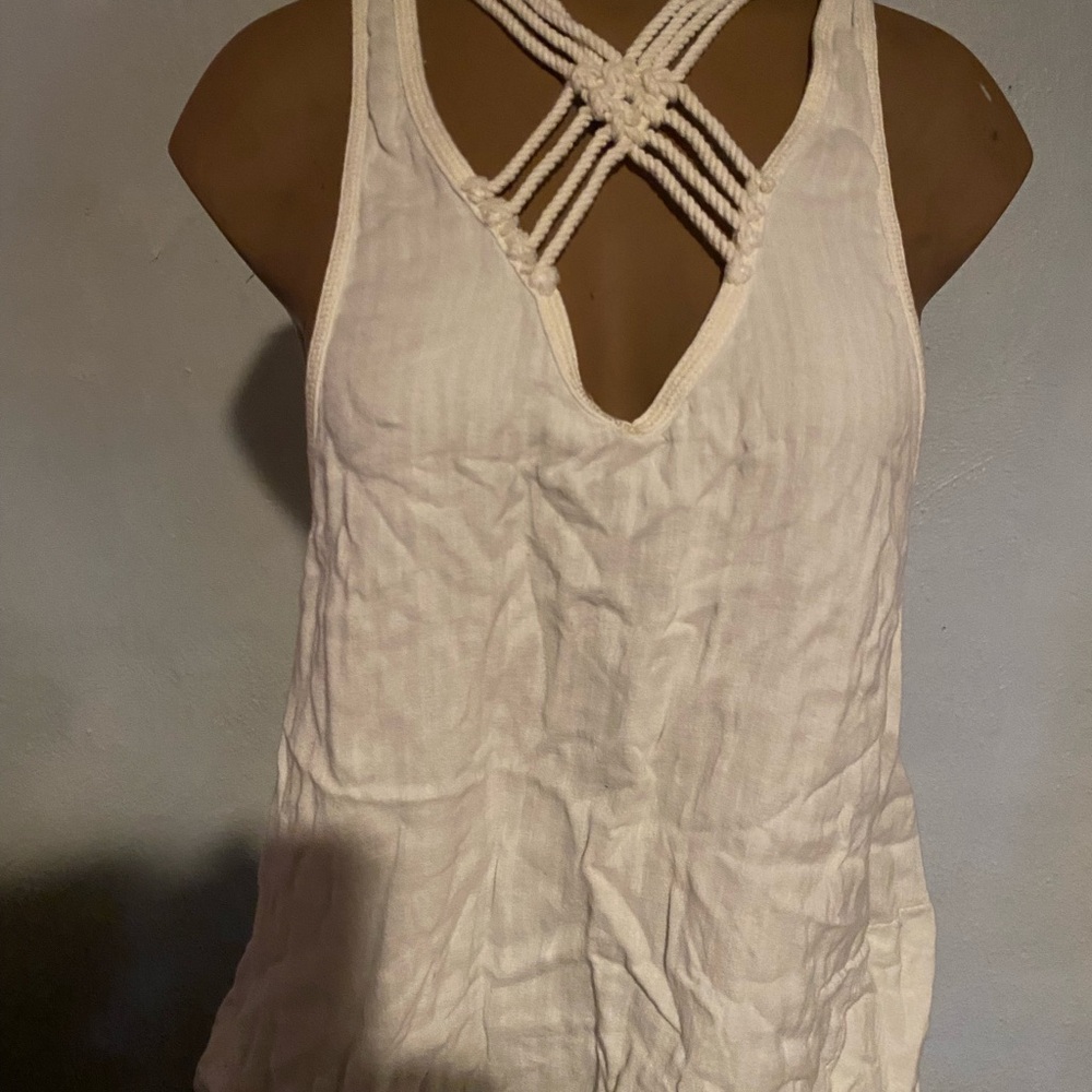 Elegant White Sleeveless Top